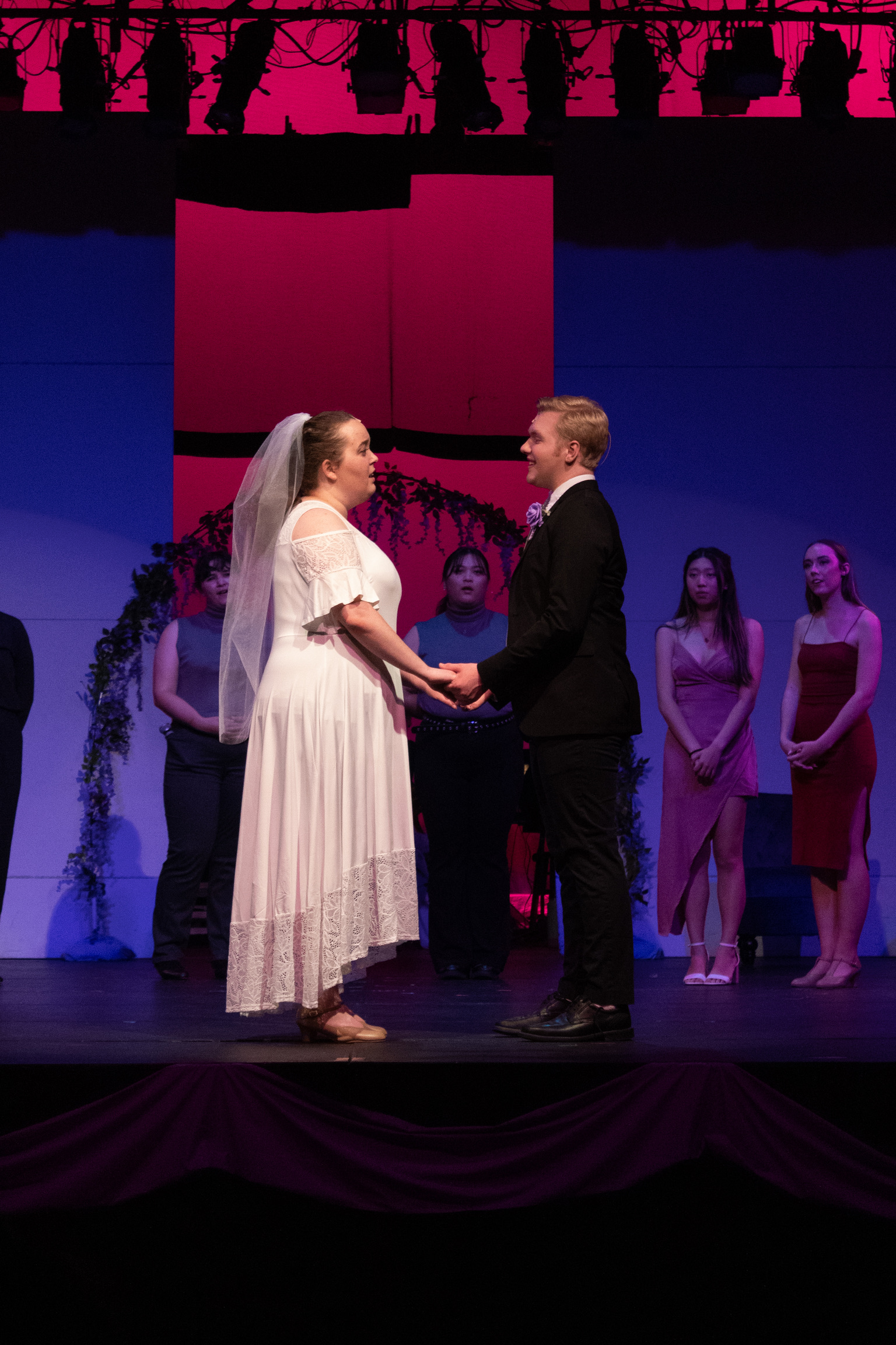 It Shoulda Been You closing pose